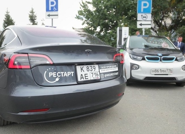 Подвинул Tesla и Evolute: электромобиль Zeekr - лидер продаж