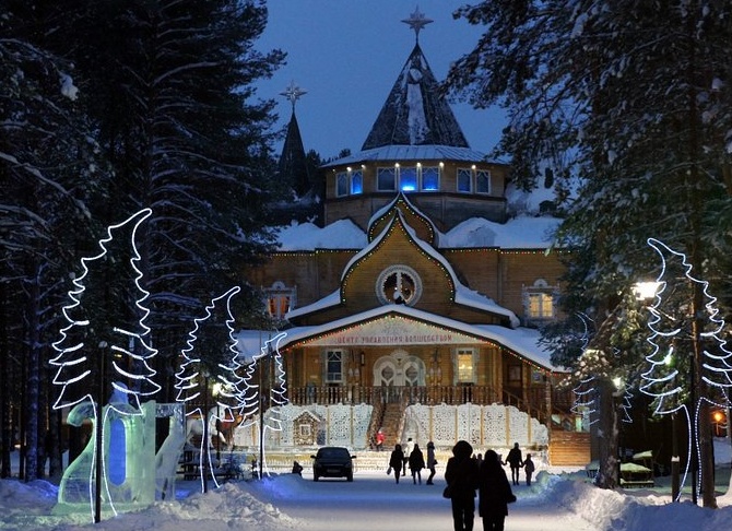 Увидеть за рулем Деда Мороза это к подаркам!