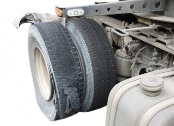 Почему на фурах взрываются колеса?