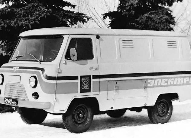 Одна из последних электрических «Буханок» - УАЗ-3801